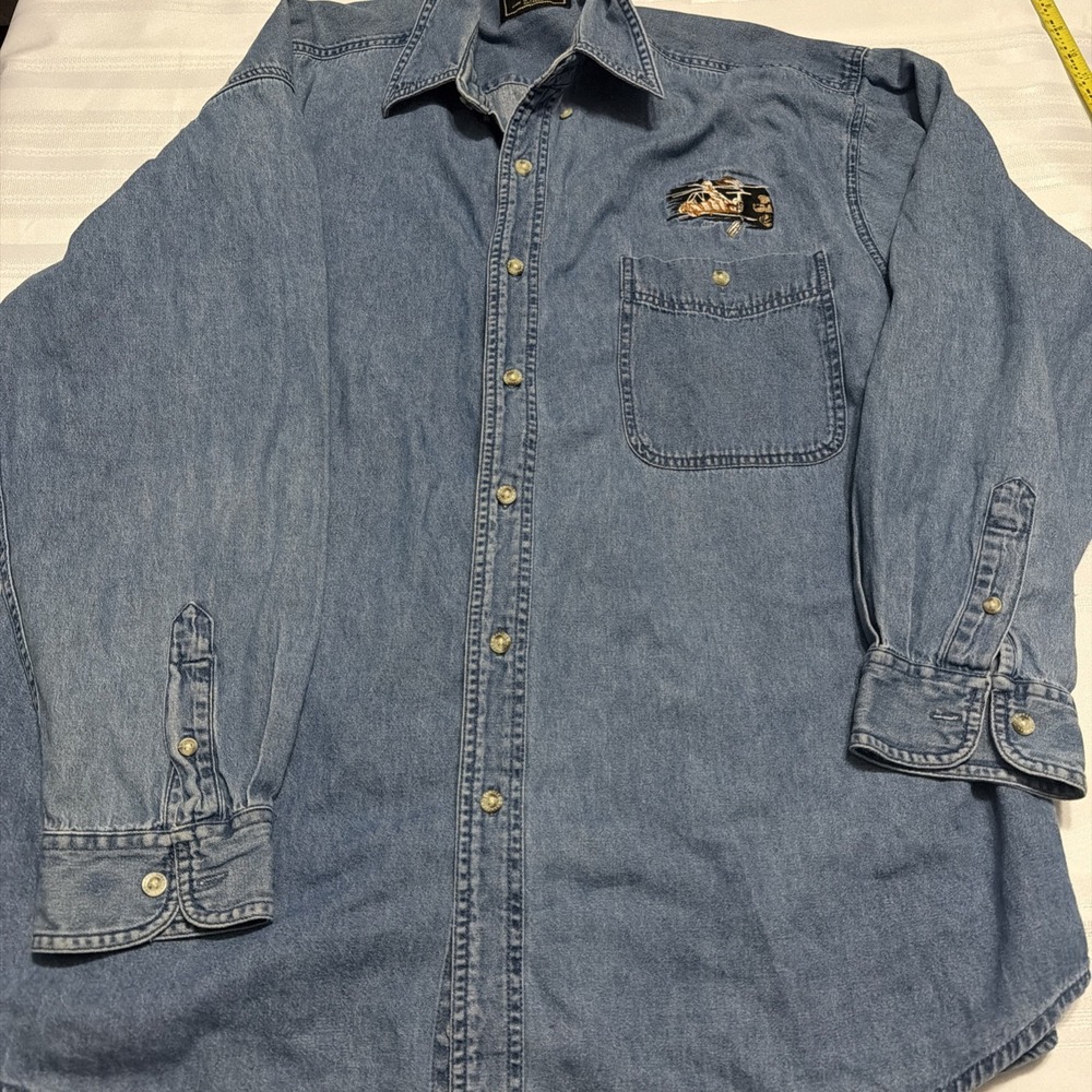 Wrangler Hero Mens XL Blue Denim Button Down Shirt Embroidered Helicopter Native